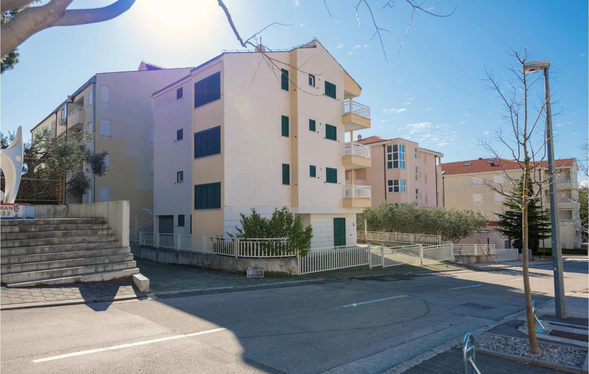 1 Bedroom Beautiful Apartment In Baska Voda Exterior photo