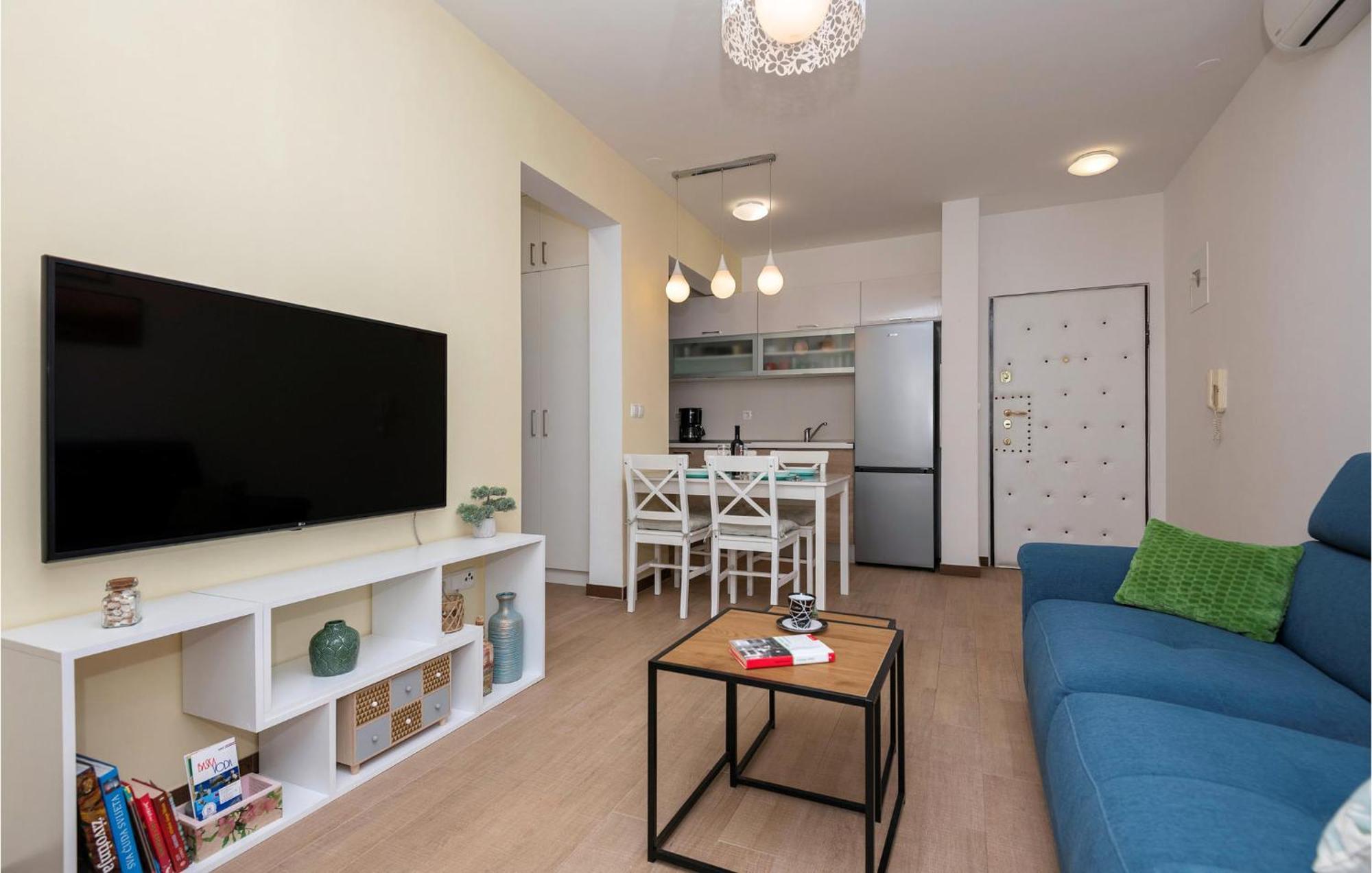 1 Bedroom Beautiful Apartment In Baska Voda Exterior photo