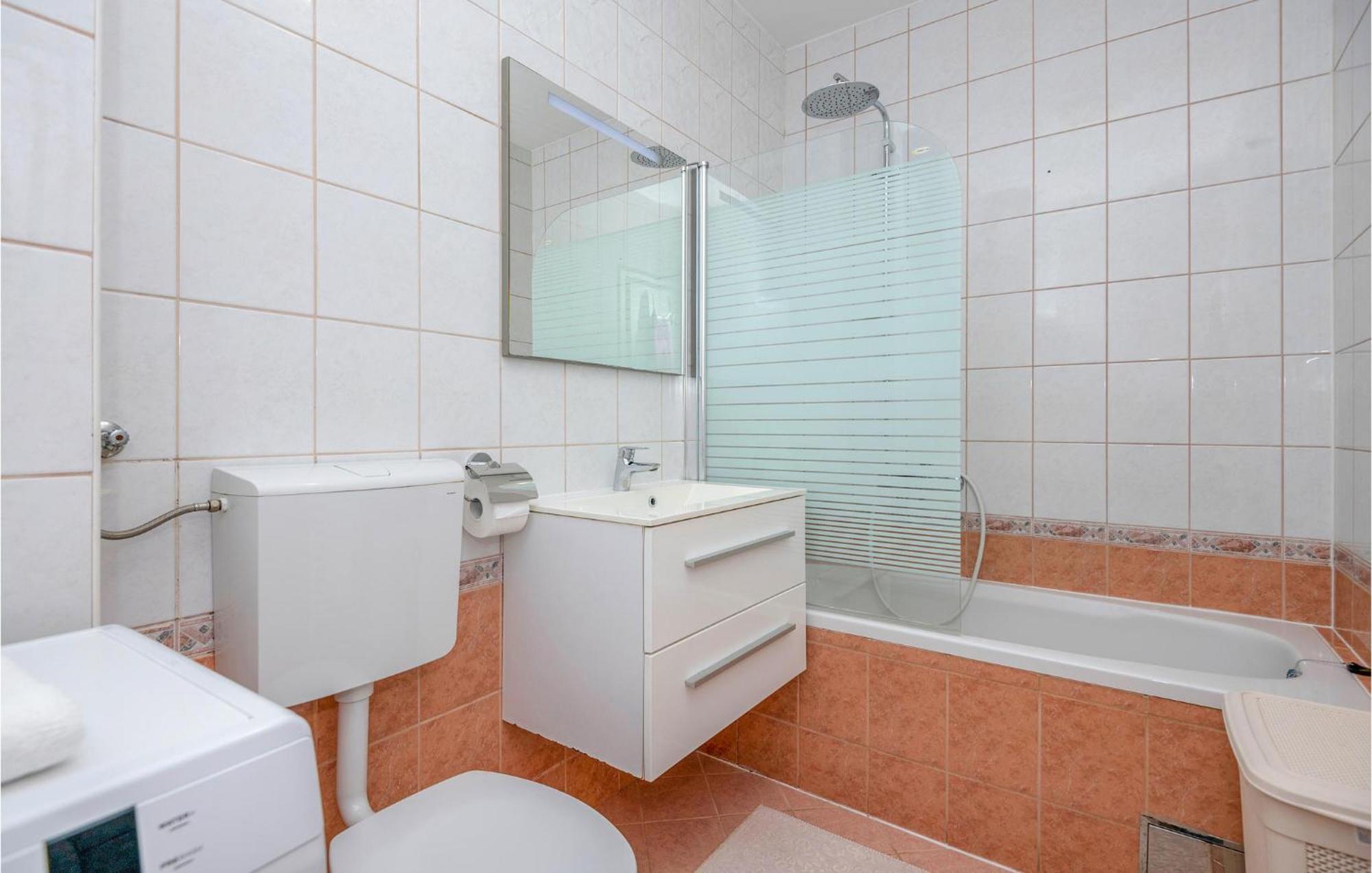 1 Bedroom Beautiful Apartment In Baska Voda Exterior photo